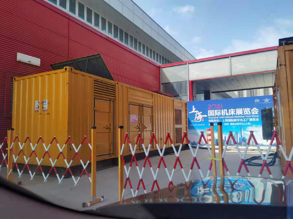 武定发电车出租-发电机无电压或电压太低怎么办？