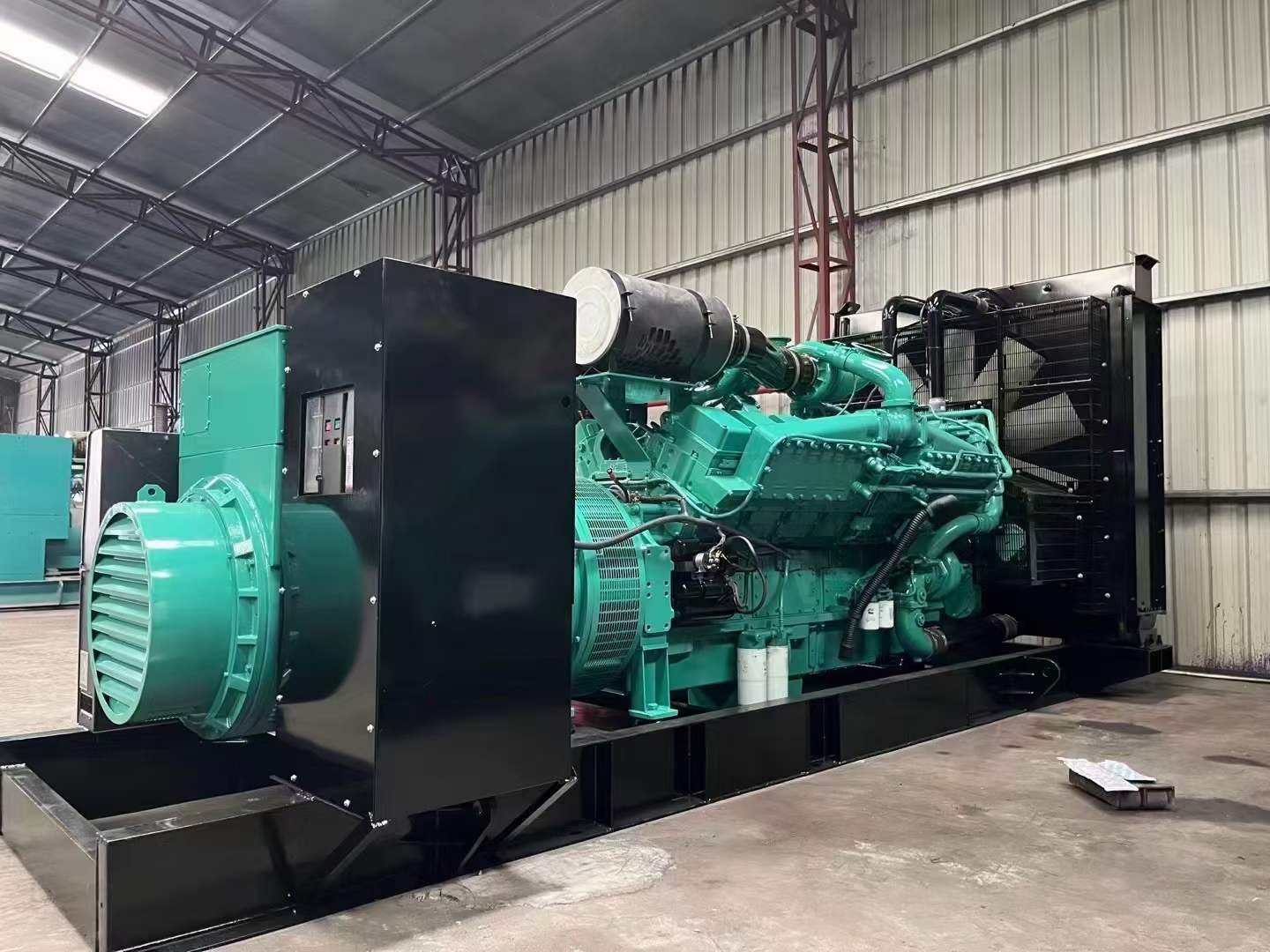 武定如何降低 800kW 柴油发电机输出电流的波动？